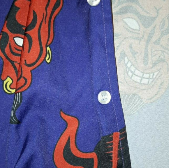 Satanic collared button up - Picture 2 of 4